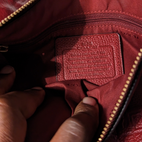 Lots of 2 Coach shoulder purses - Picture 2 of 8